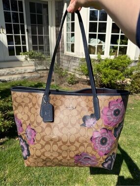 COACH x Kaffe Fassett City Tote In Signature Canvas Khaki Purple Floral Print